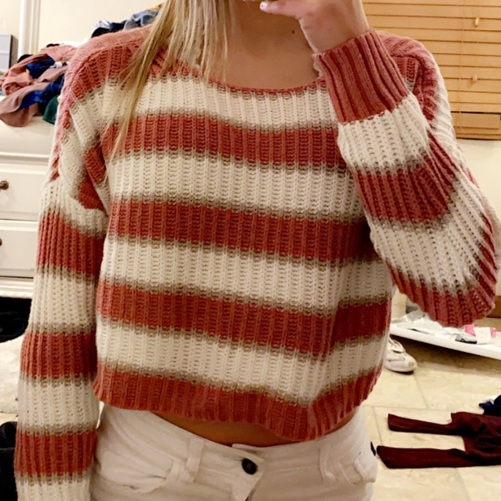 CROPPED SWEATER